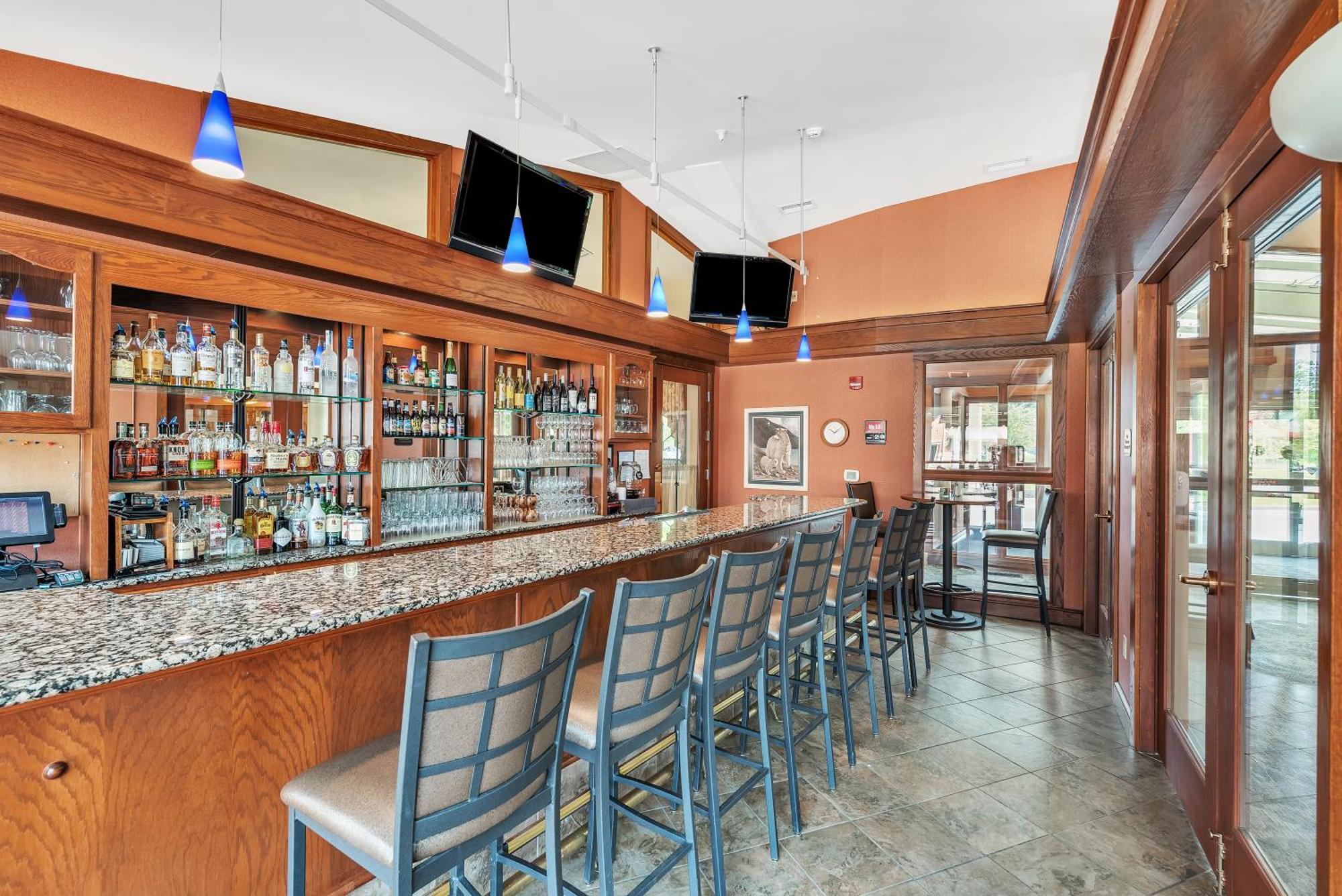 The At Ohio Northern Hotel 3*